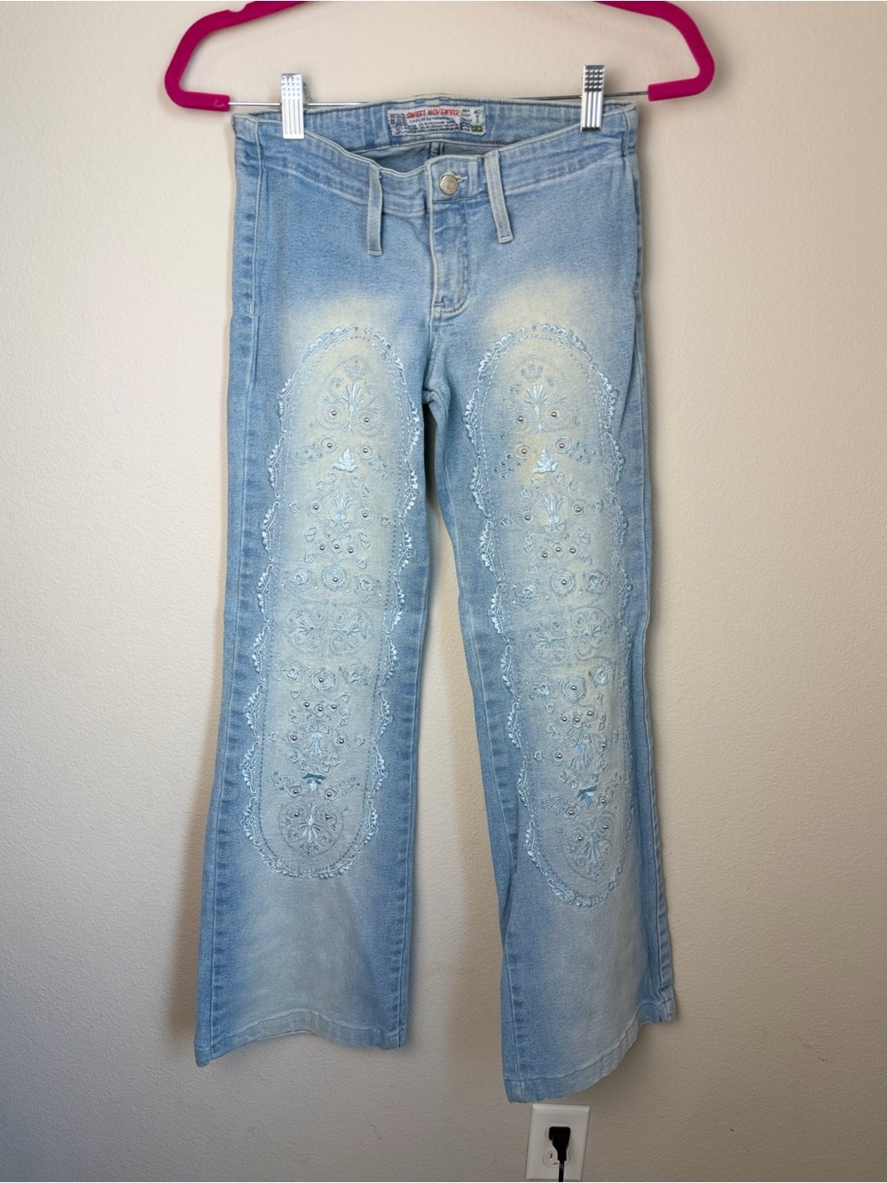 Y2K Light Wash Embroidered Women’s Jeans